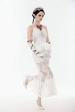 Load image into Gallery viewer, Elegant White Gothic Rose Lace Fan｜Non-foldable AFN004