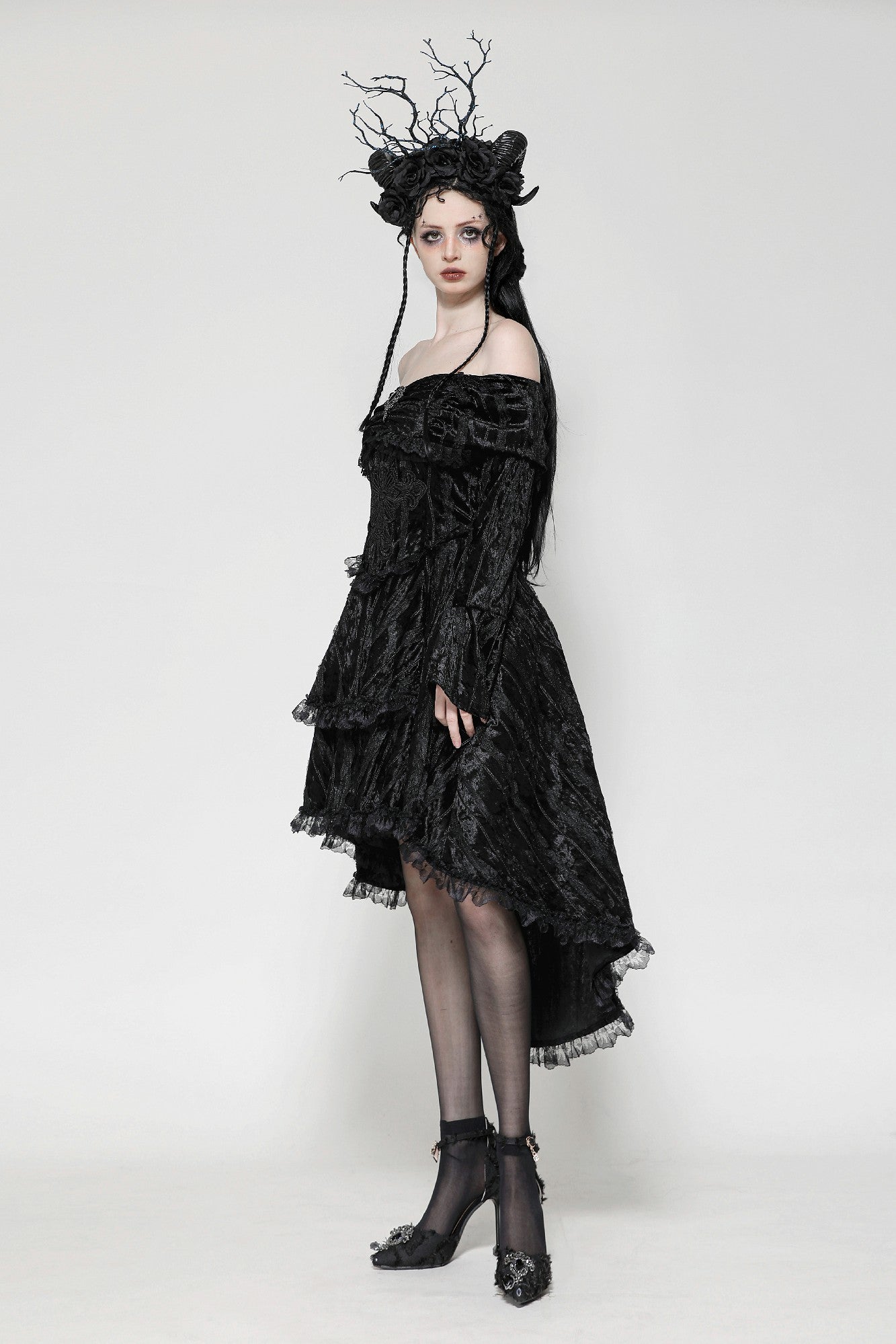 Elegant Gothic Cross Embroidered Velvet Dress DW1037