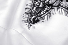 Load image into Gallery viewer, The heart drip black blood blouse IW083